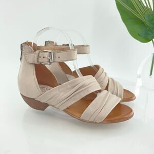 Miz Mooz Women Cassie Sandal Size 5.5 Wide Leather Low Heel Platform Ankle Strap